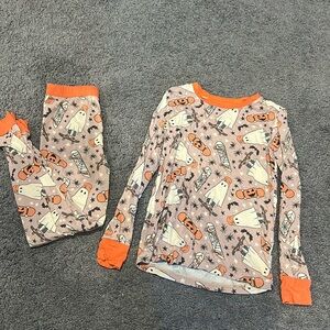 River babe threads bamboo pjs 5/6. Excellant condition.
